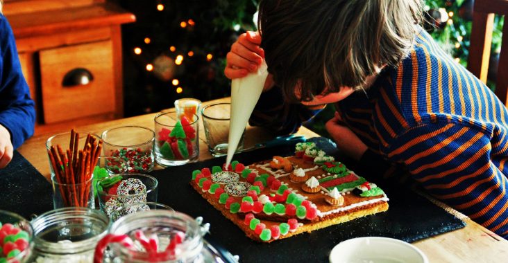 gemberhuisje gingerbread house kerstknutselen kerstactiviteit nibbles kitchen PYO cookie kit PYO cookie set DIY koekjes box kerstmis koekjes kerst (14)