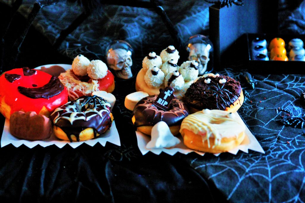 halloween chocolade halloween trick or treat chocoladebezorgd jawszie bites royal donuts vilvoorde halloween donuts halloween cookies (2)