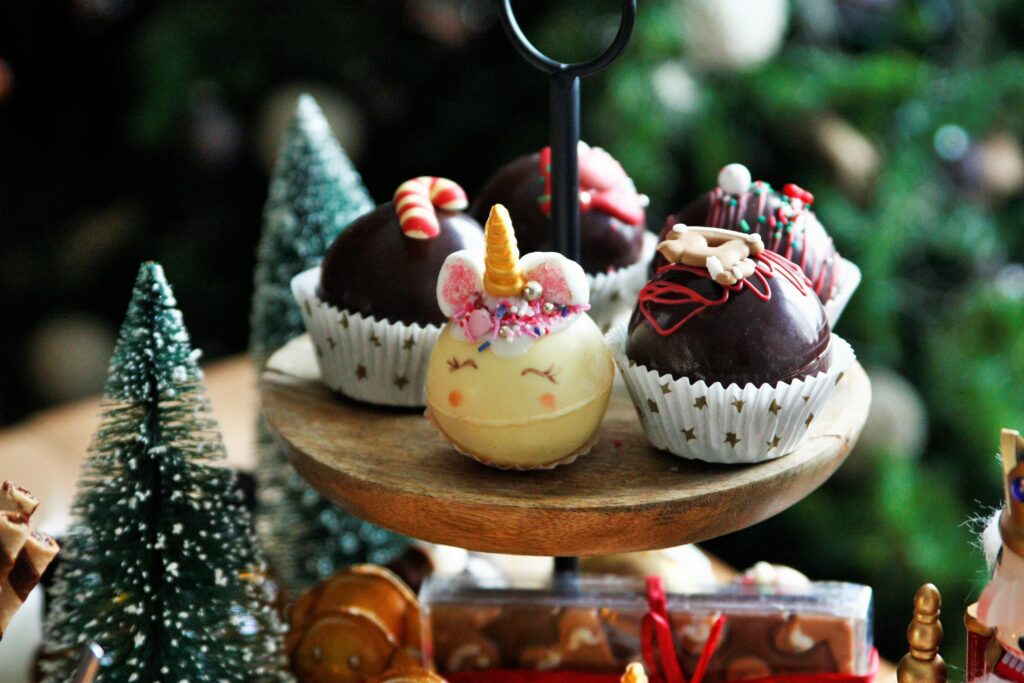 diy chocolate bar soeplesse chocolate bomb monin siropen baileys notenshop kerstbar hot chocolate bar kersttafel