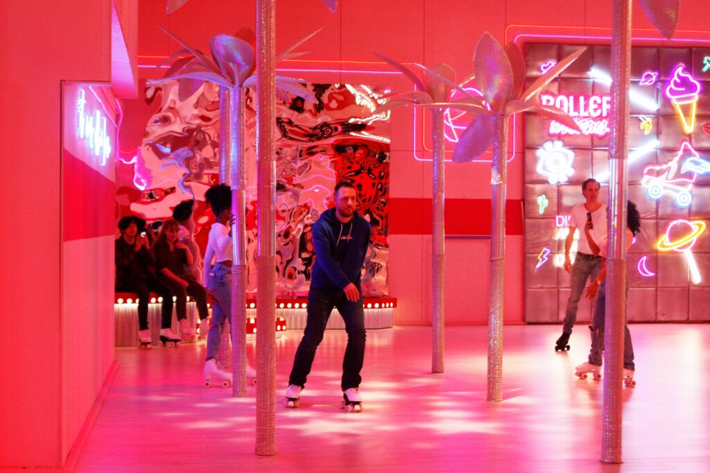 rollerdreams visit amsterdam smile safari wondr experience amsterdam rollerbaan rollers skaten hotspots amsterdam citytrip amsterdam (2)